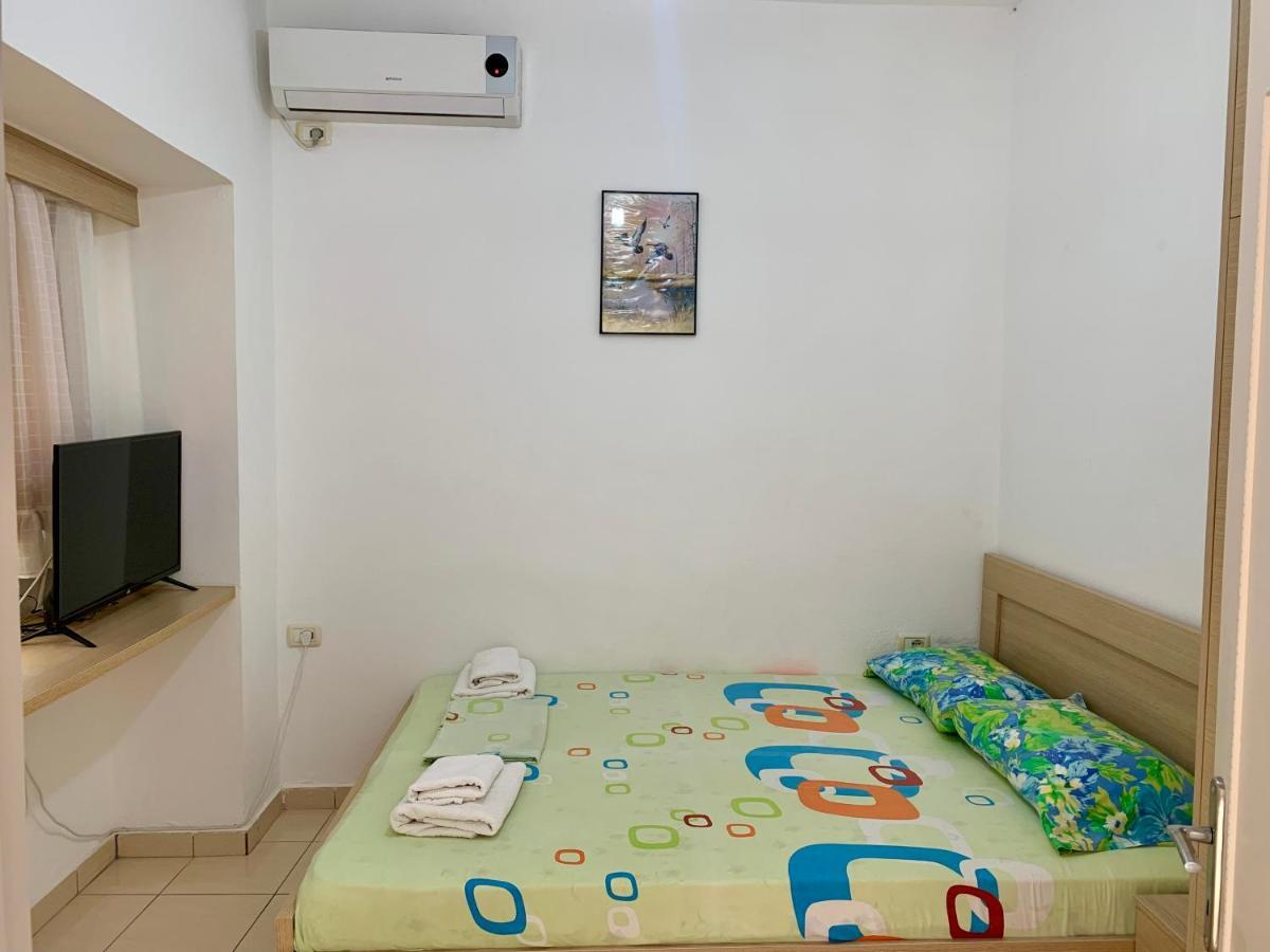 Vaso Apts Apartment Sarande Bagian luar foto