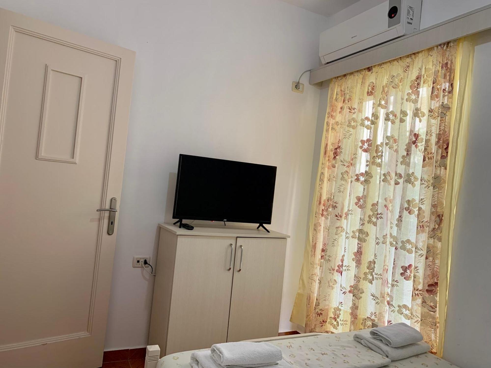 Vaso Apts Apartment Sarande Bagian luar foto