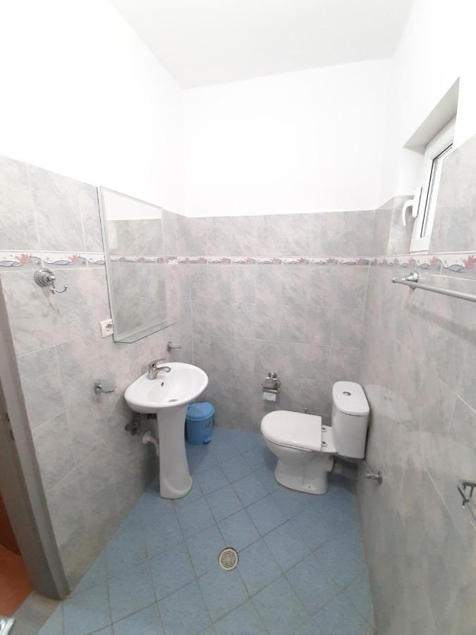 Vaso Apts Apartment Sarande Bagian luar foto